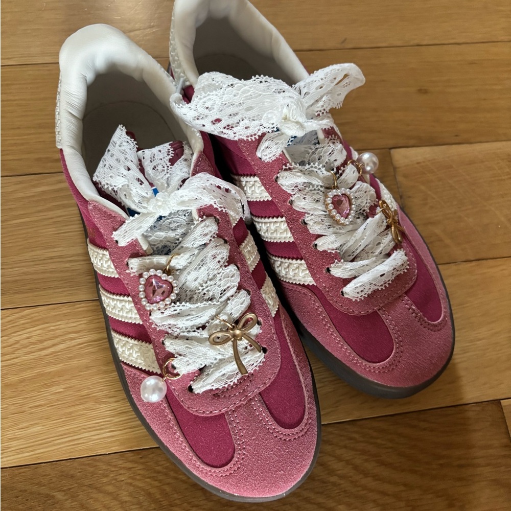 Adidas “Like” Gazelle Indoor Pink Off White
